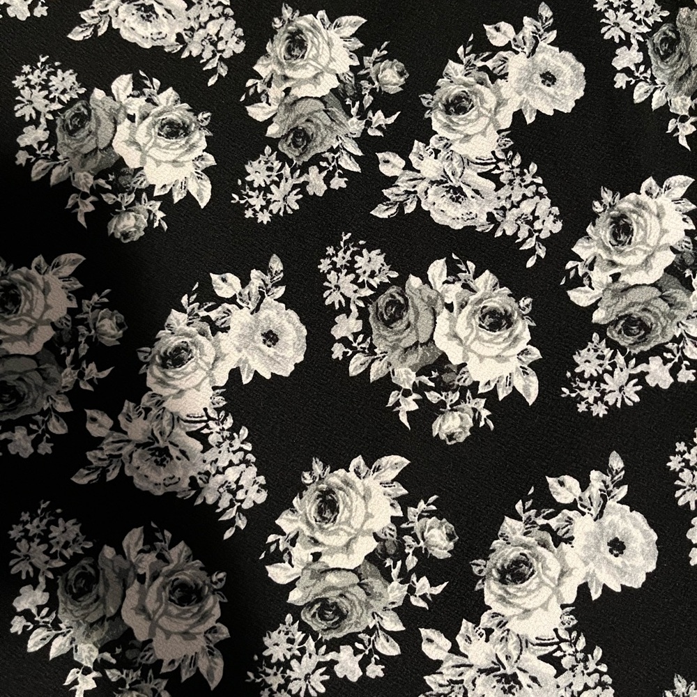 Bundle of 3 patterned LuLaRoe women’s skirts all size XL - Picture 4 of 11
